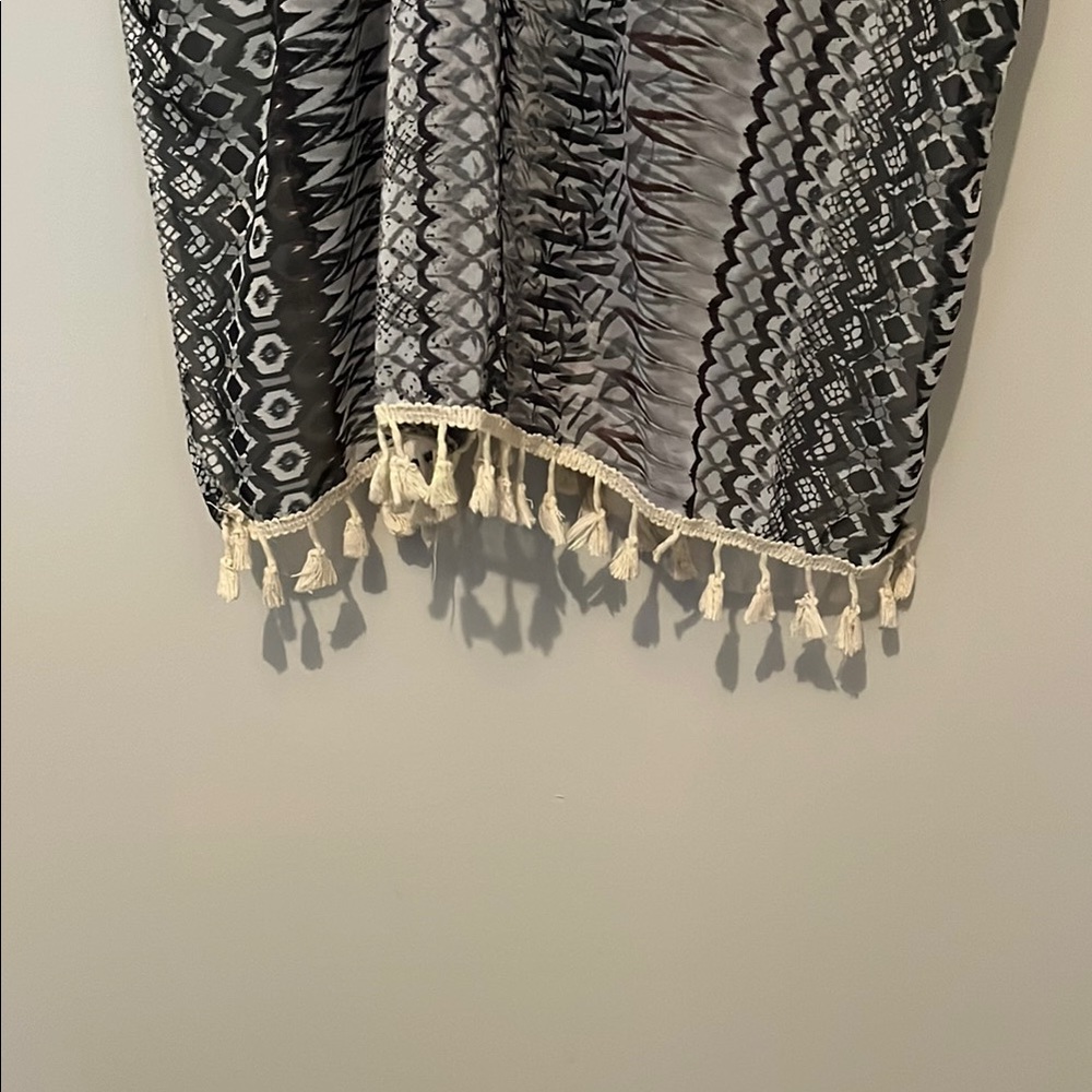 Patterned Black and White Kimono, women’s top, Fringe detail - Picture 7 of 7